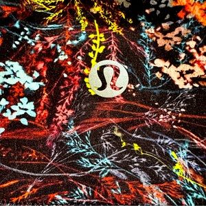 Lululemon Athletica, Lululemon leggings